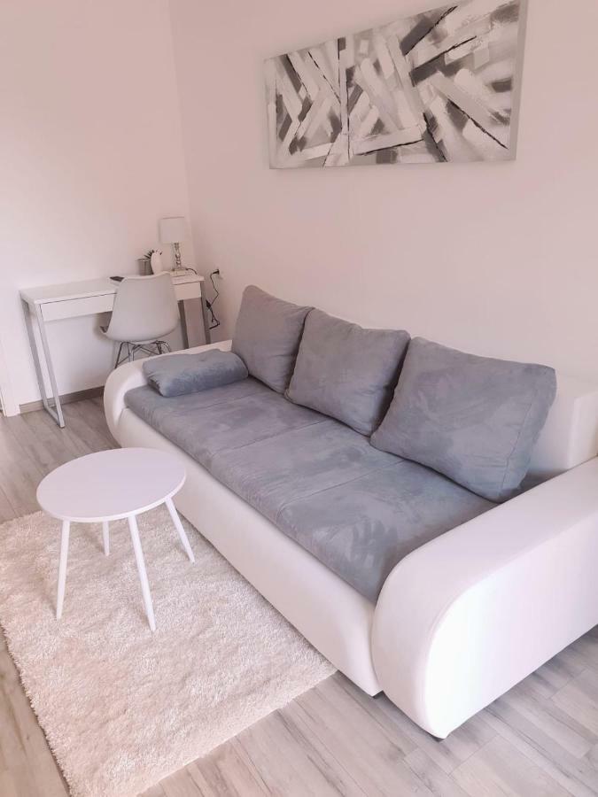 Apartmani Andrej Udbina Luaran gambar