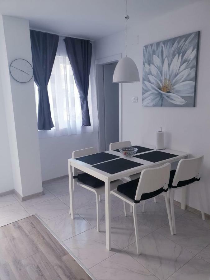 Apartmani Andrej Udbina Luaran gambar