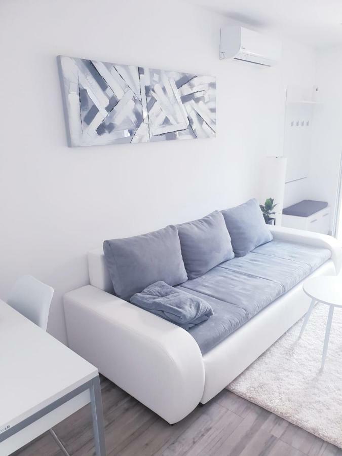Apartmani Andrej Udbina Luaran gambar
