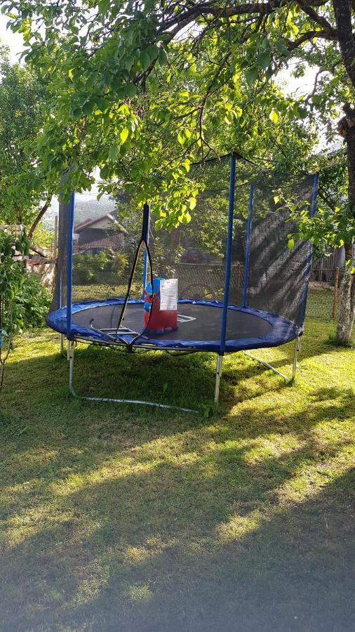 Apartmani Andrej Udbina Luaran gambar