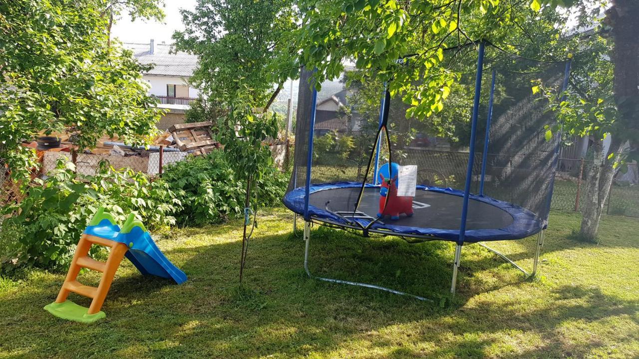 Apartmani Andrej Udbina Luaran gambar